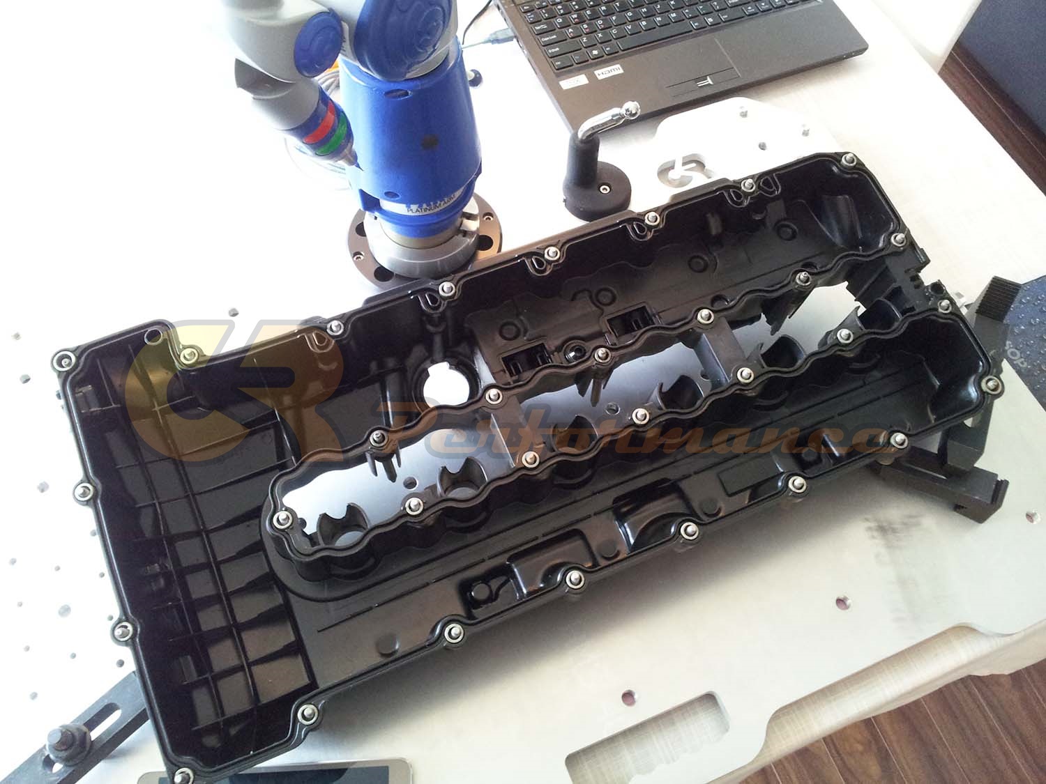 BMW N54 Valve Cover in process of scanning.